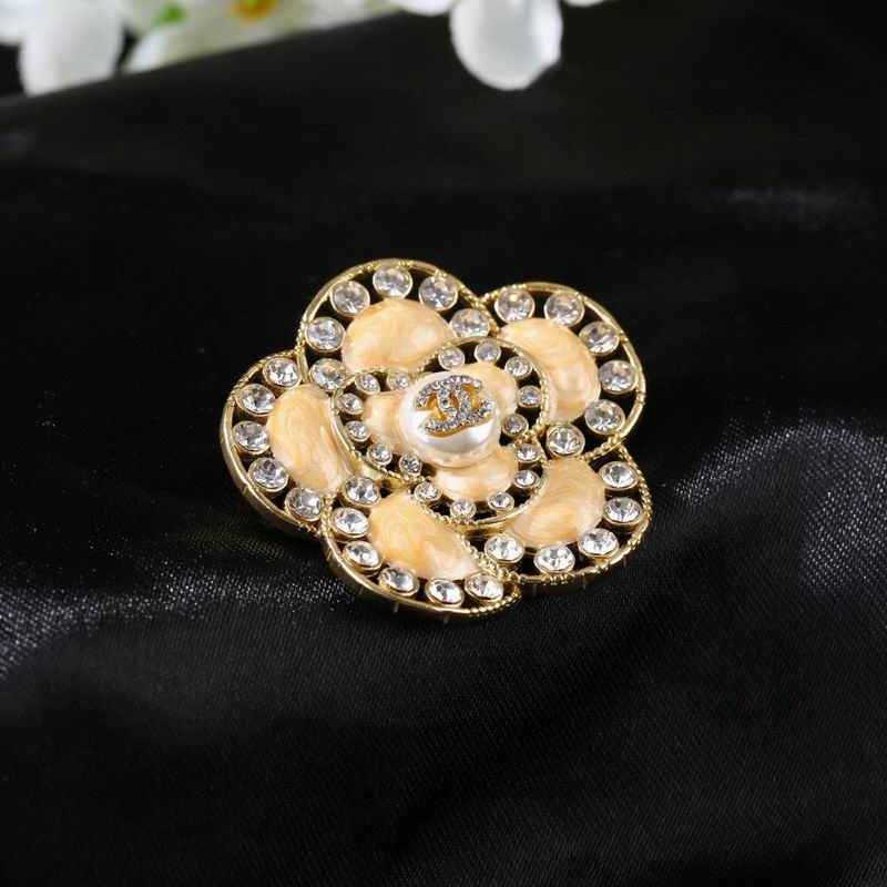 Chanel Brooch 03yxs143 (7)