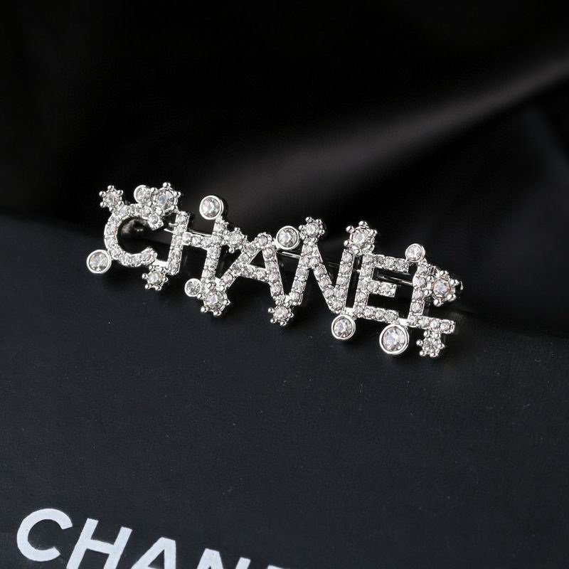 Chanel Brooch 03yxs145 (3)