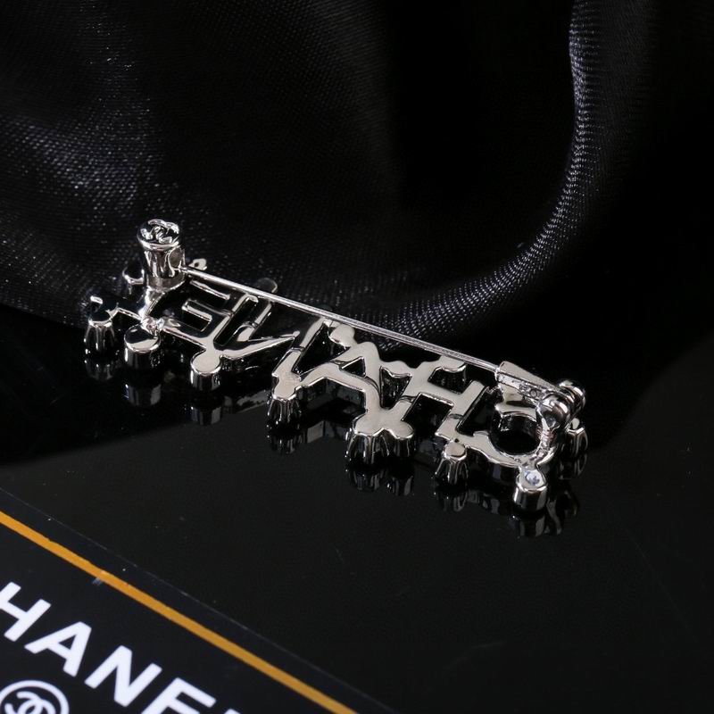 Chanel Brooch 03yxs145 (7)
