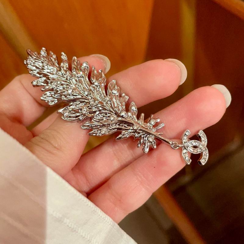 Chanel Brooch 03yxs149 (14)