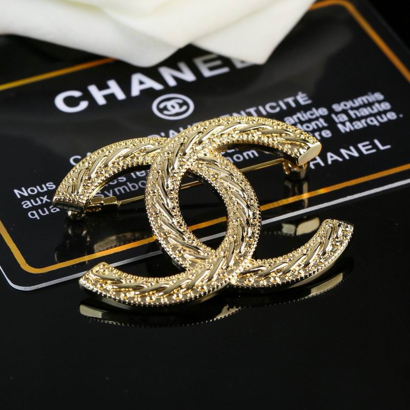 Chanel Brooch 03yxs155 (3)