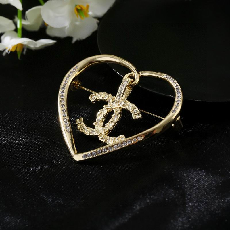 Chanel Brooch 03yxs157 (3)