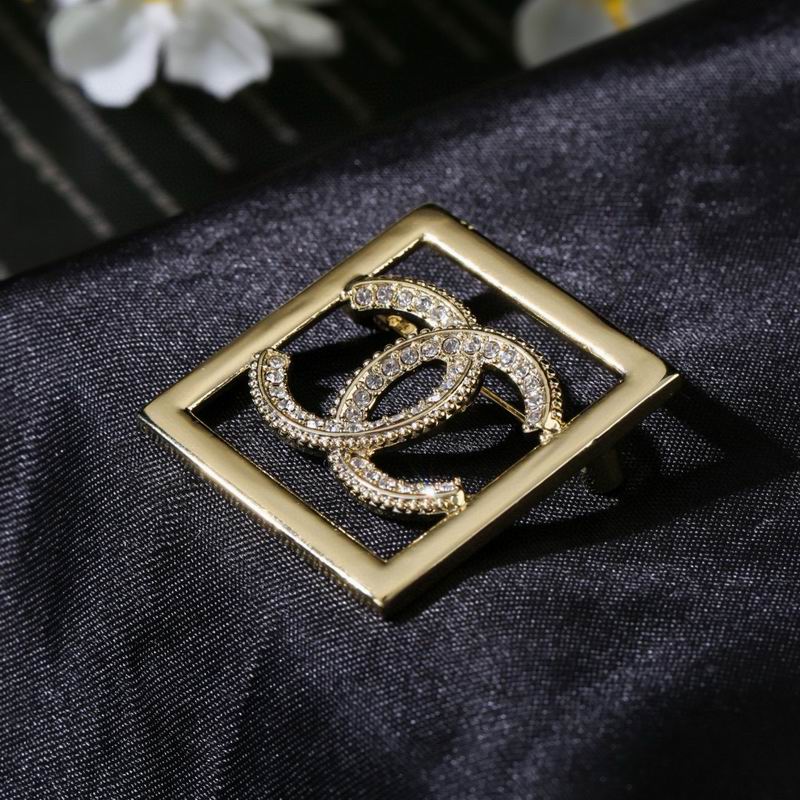 Chanel Brooch 03yxs158 (6)