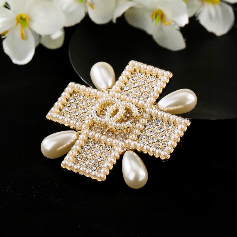 Chanel Brooch 03yxs161 (2)