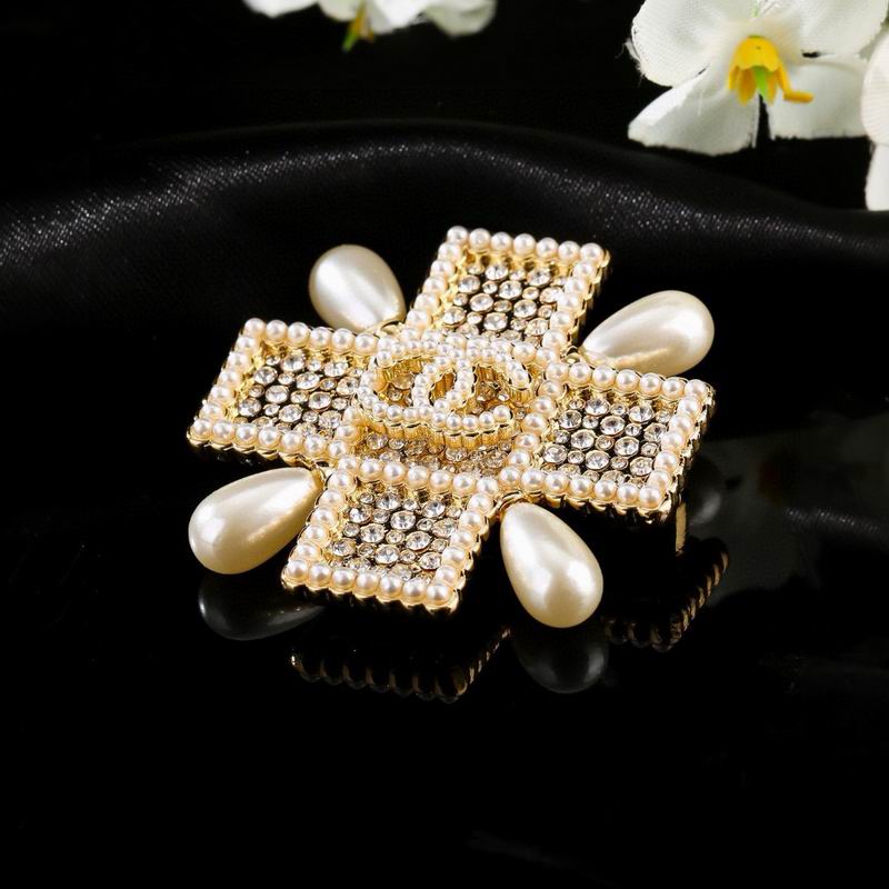 Chanel Brooch 03yxs161 (4)