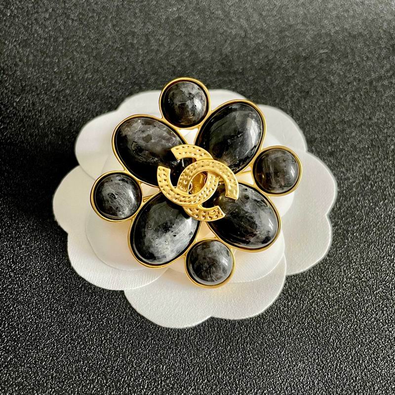 Chanel Brooch 03yxs164 (11)