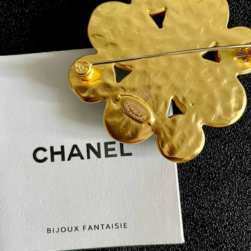 Chanel Brooch 03yxs164 (3)