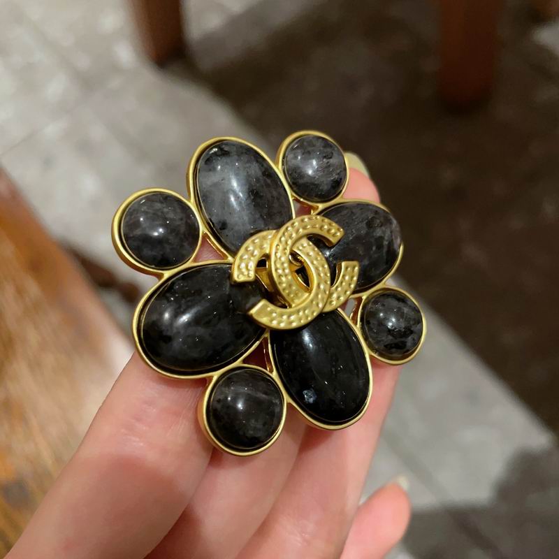 Chanel Brooch 03yxs164 (6)