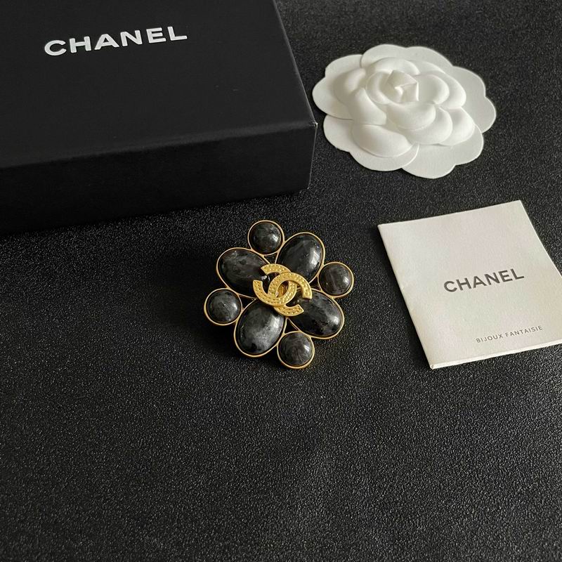 Chanel Brooch 03yxs164 (9)