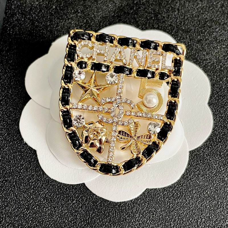 Chanel Brooch 03yxs175 (4)