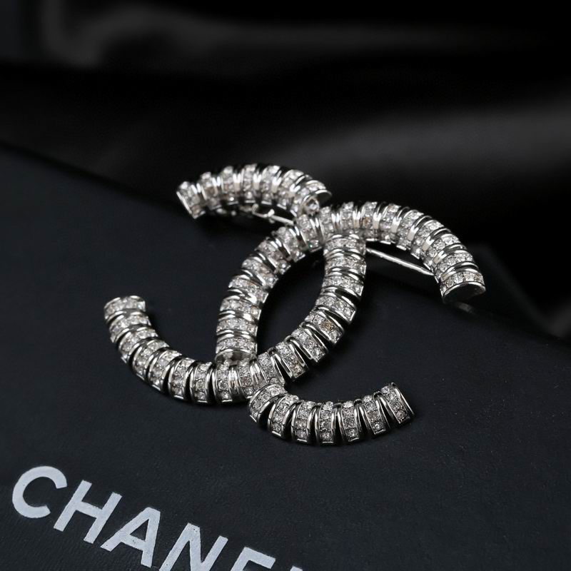 Chanel Brooch 03yxs183 (3)