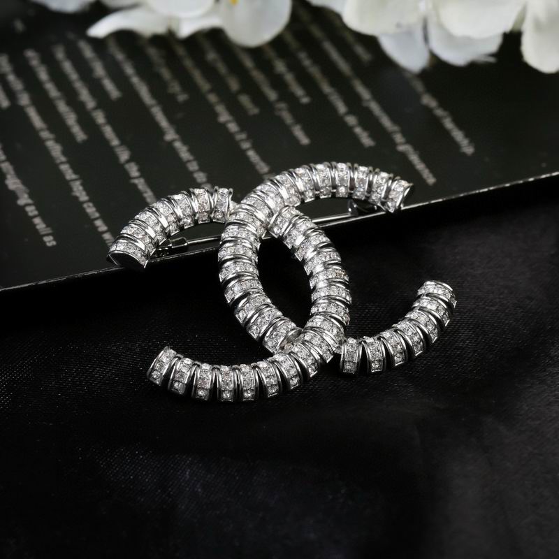 Chanel Brooch 03yxs183 (5)