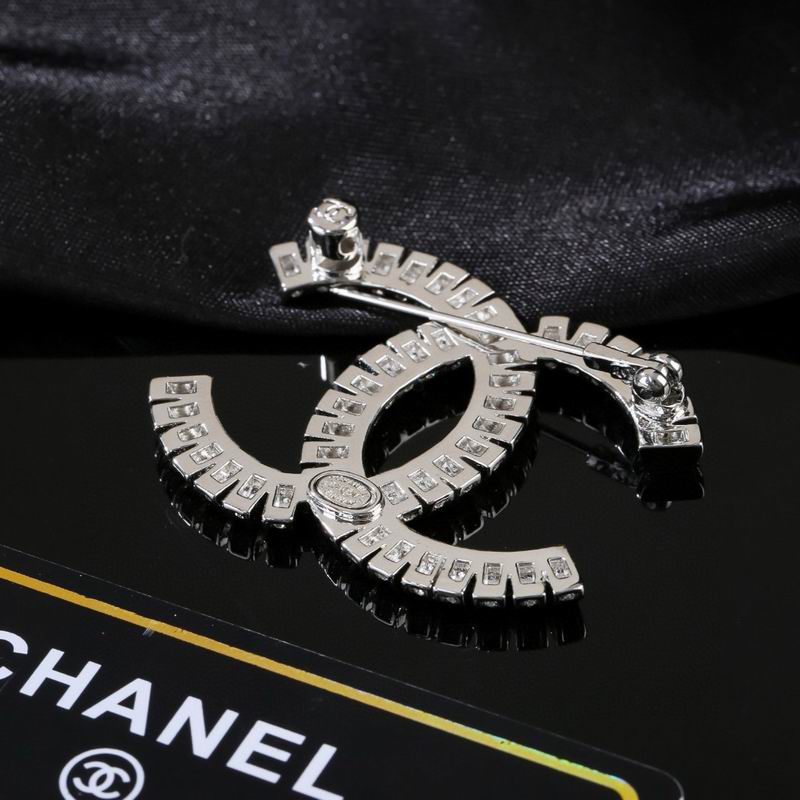 Chanel Brooch 03yxs183 (7)