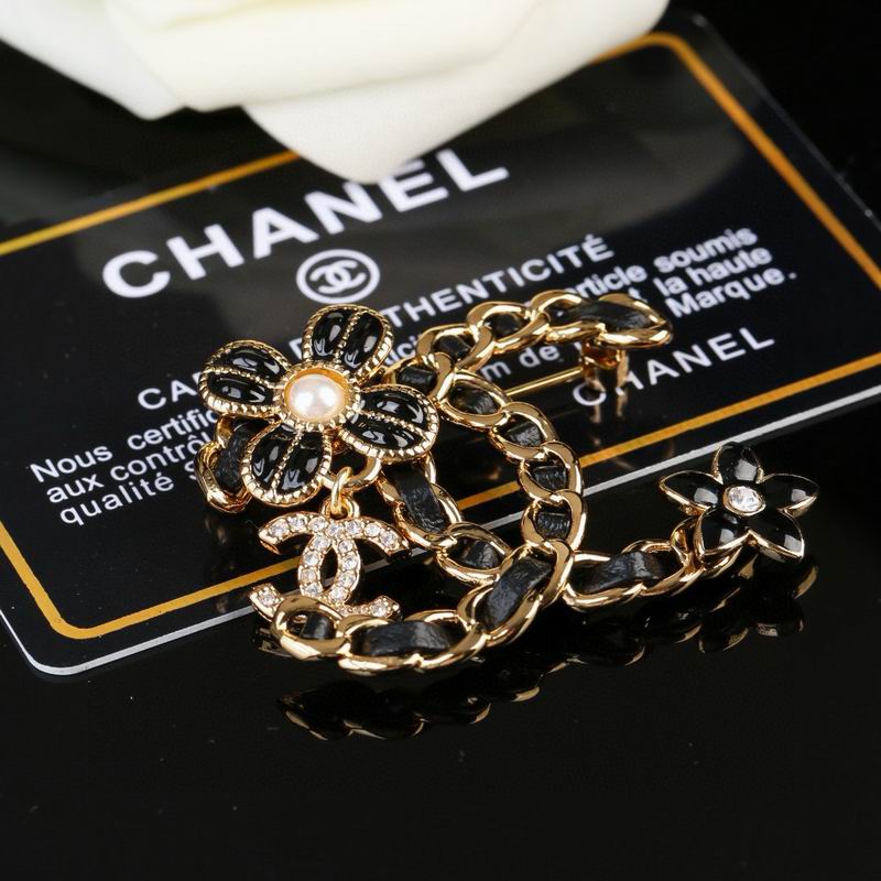 Chanel Brooch 03yxs184 (1)