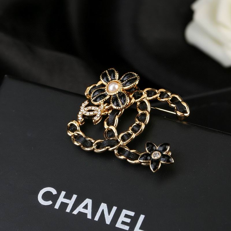 Chanel Brooch 03yxs184 (3)
