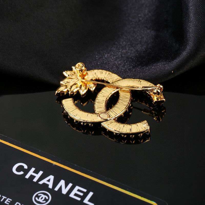 Chanel Brooch 03yxs187 (6)