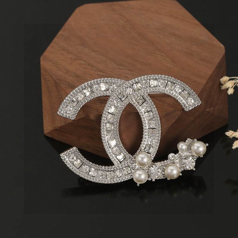 Chanel Brooch 03yxs197 (3)