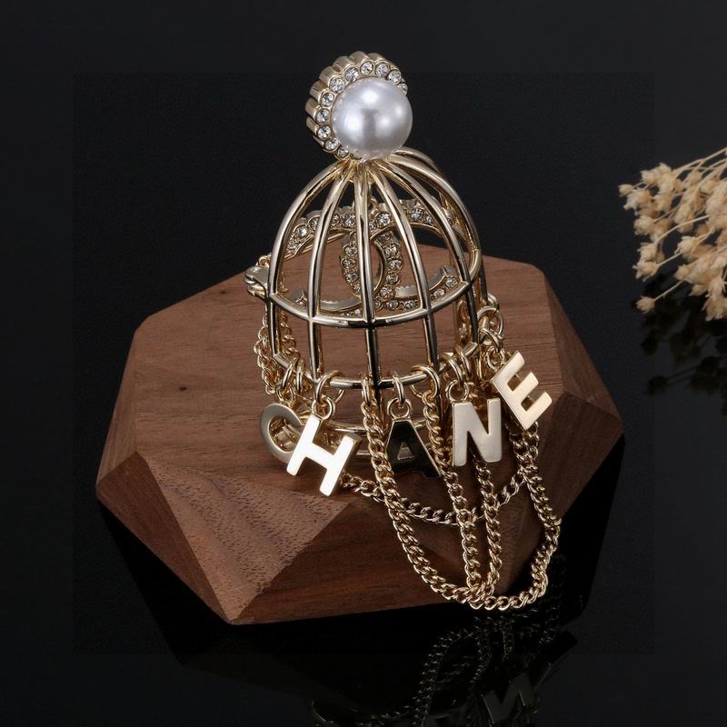 Chanel Brooch 03yxs200 (4)