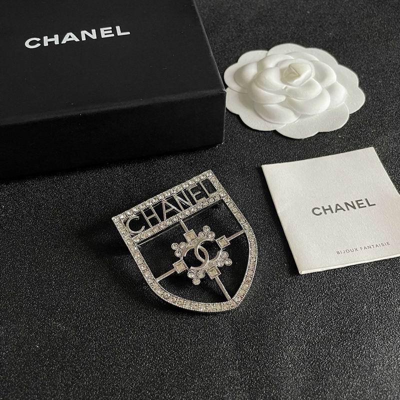 Chanel Brooch 03yxs202 (2)