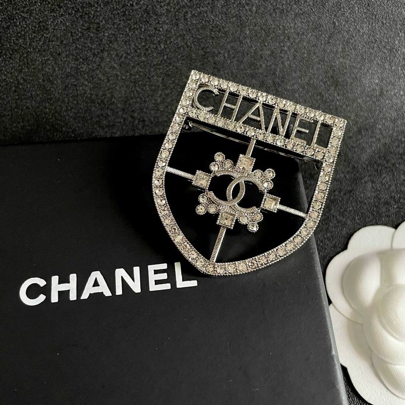 Chanel Brooch 03yxs202 (5)