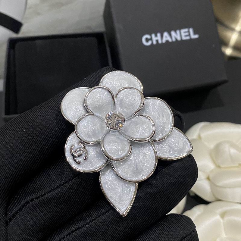 Chanel Brooch 03yxs203 (6)