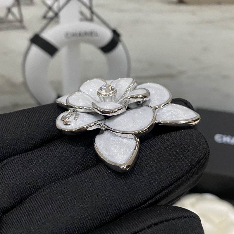 Chanel Brooch 03yxs203 (7)