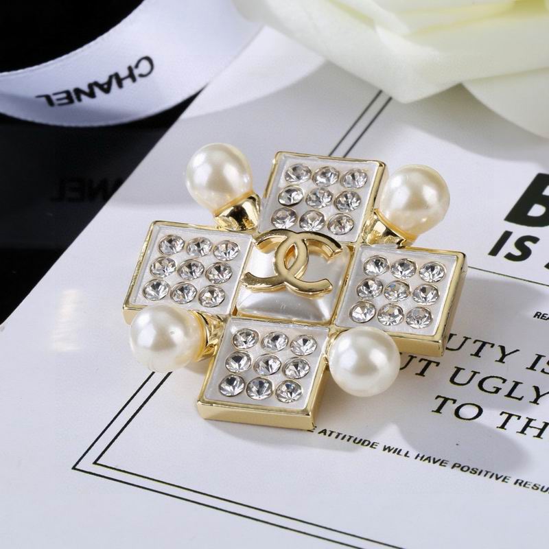 Chanel Brooch 03yxs205 (2)