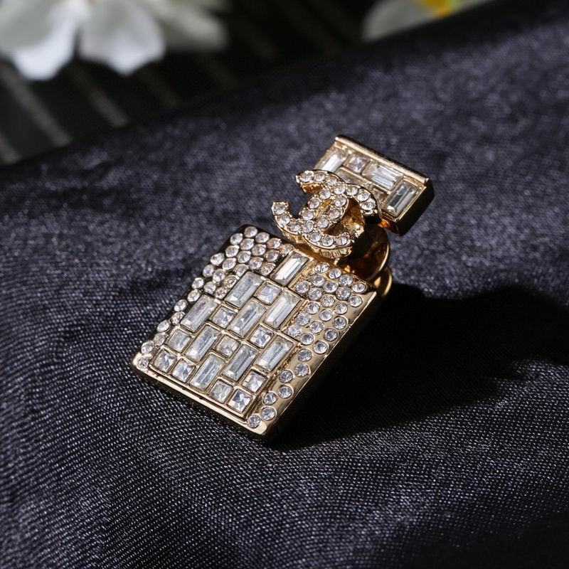 Chanel Brooch 03yxs208 (6)