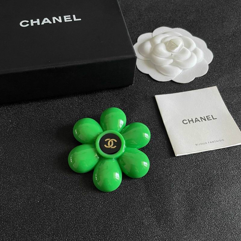 Chanel Brooch 03yxs210 (4)