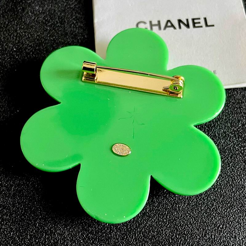 Chanel Brooch 03yxs210 (5)