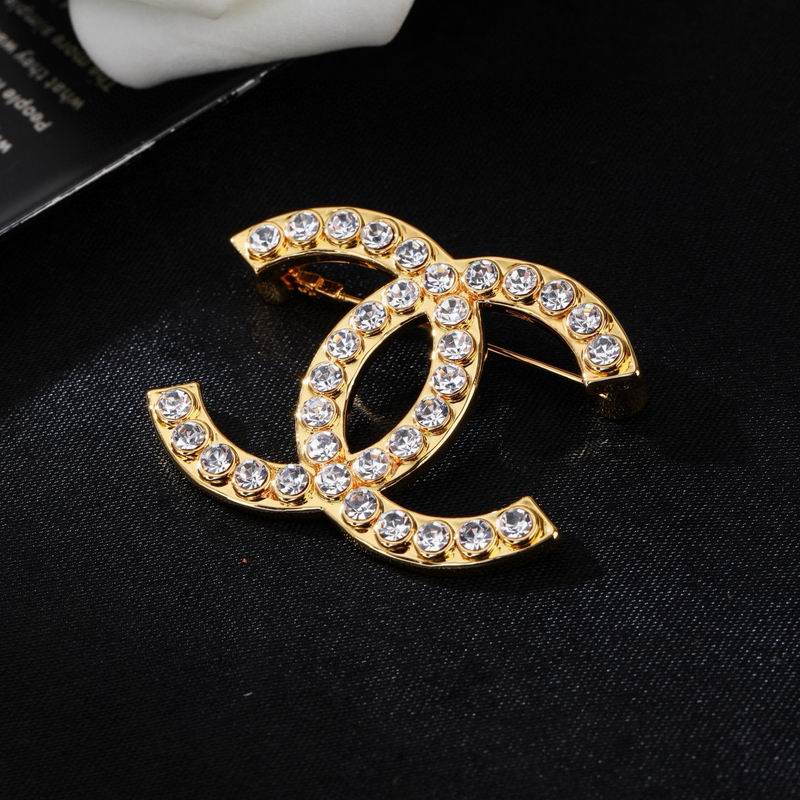 Chanel Brooch 03yxs211 (3)