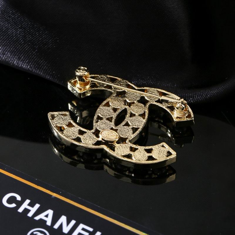 Chanel Brooch 03yxs218 (7)