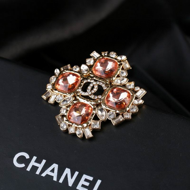 Chanel Brooch 03yxs225 (3)