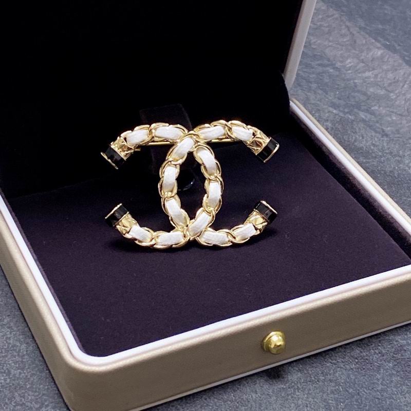 Chanel Brooch 03yxs232 (5)