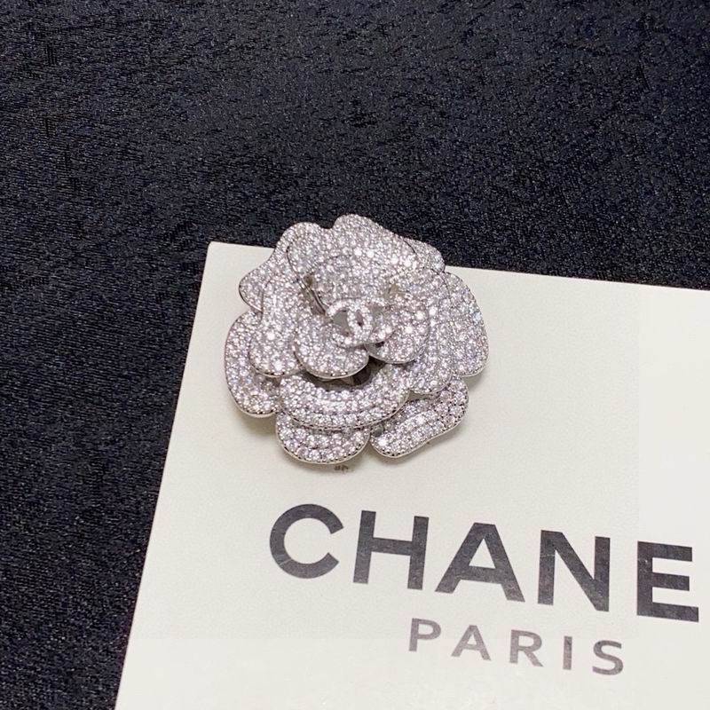 Chanel Brooch 03yxs235 (1)