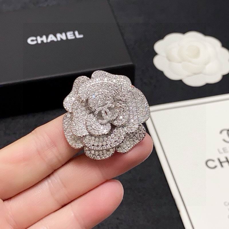 Chanel Brooch 03yxs235 (6)