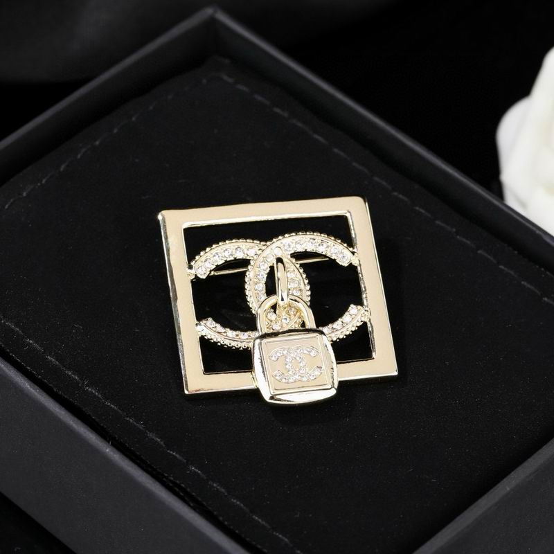 Chanel Brooch 03yxs244 (5)