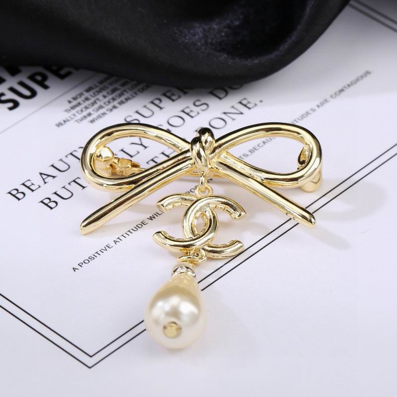 Chanel Brooch 03yxs245 (3)