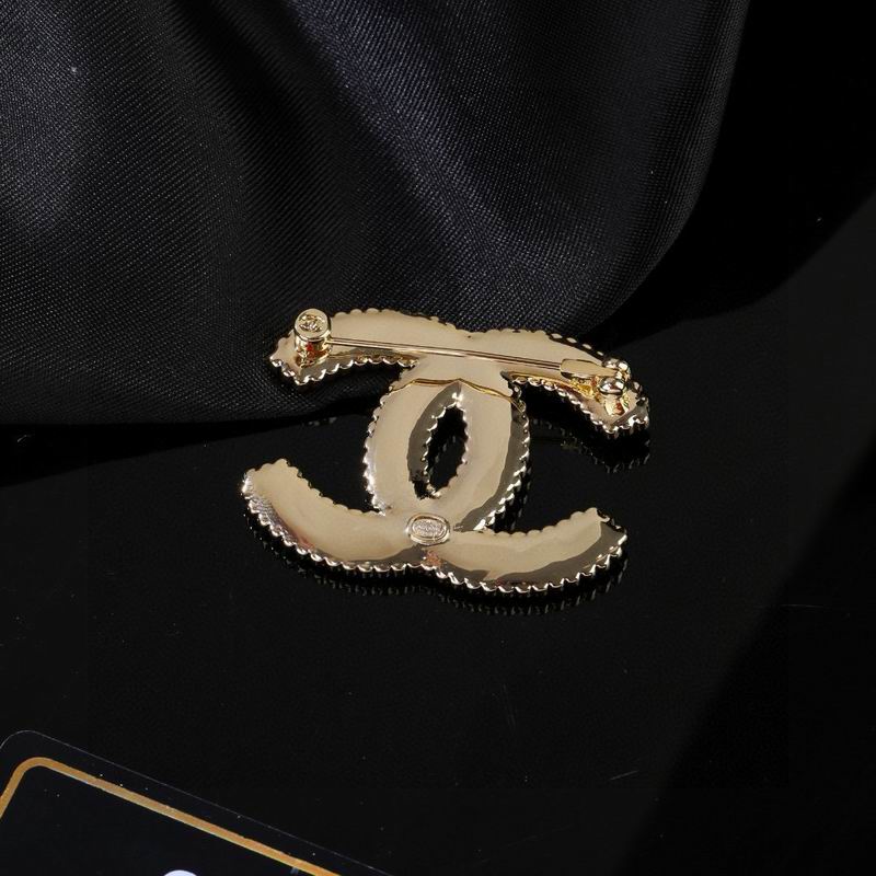 Chanel Brooch 03yxs247 (7)