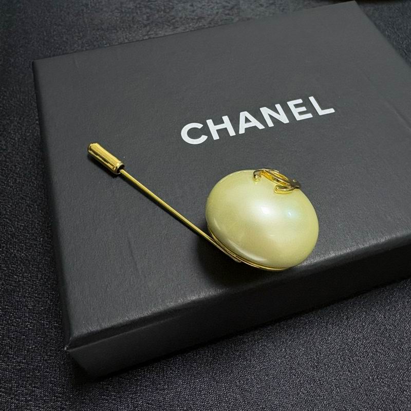 Chanel Brooch 03yxs250 (7)