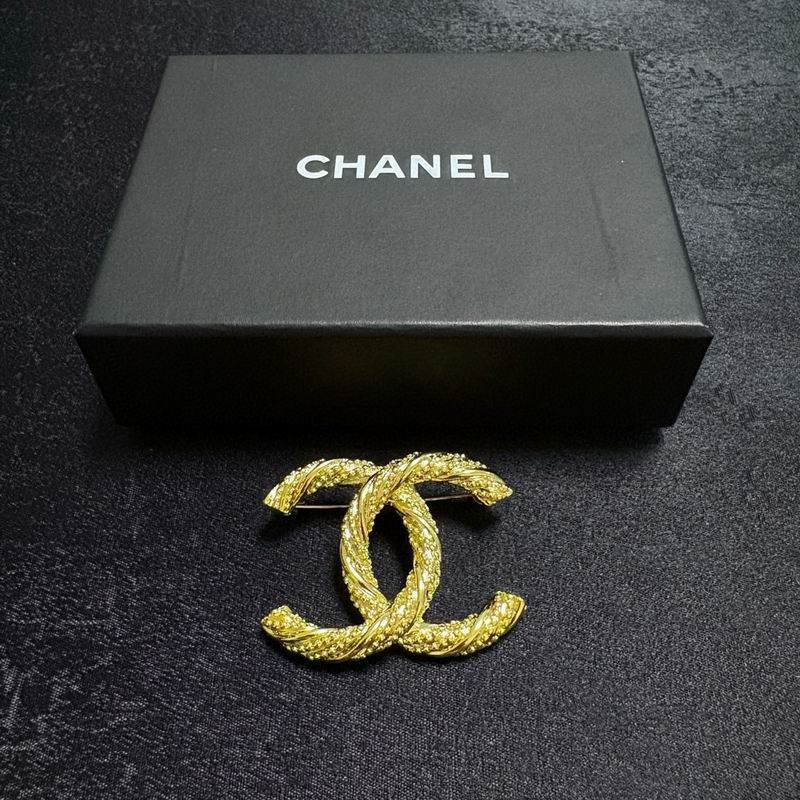 Chanel Brooch 03yxs252 (7)