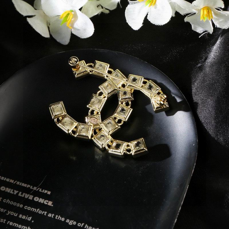 Chanel Brooch 03yxs256 (5)