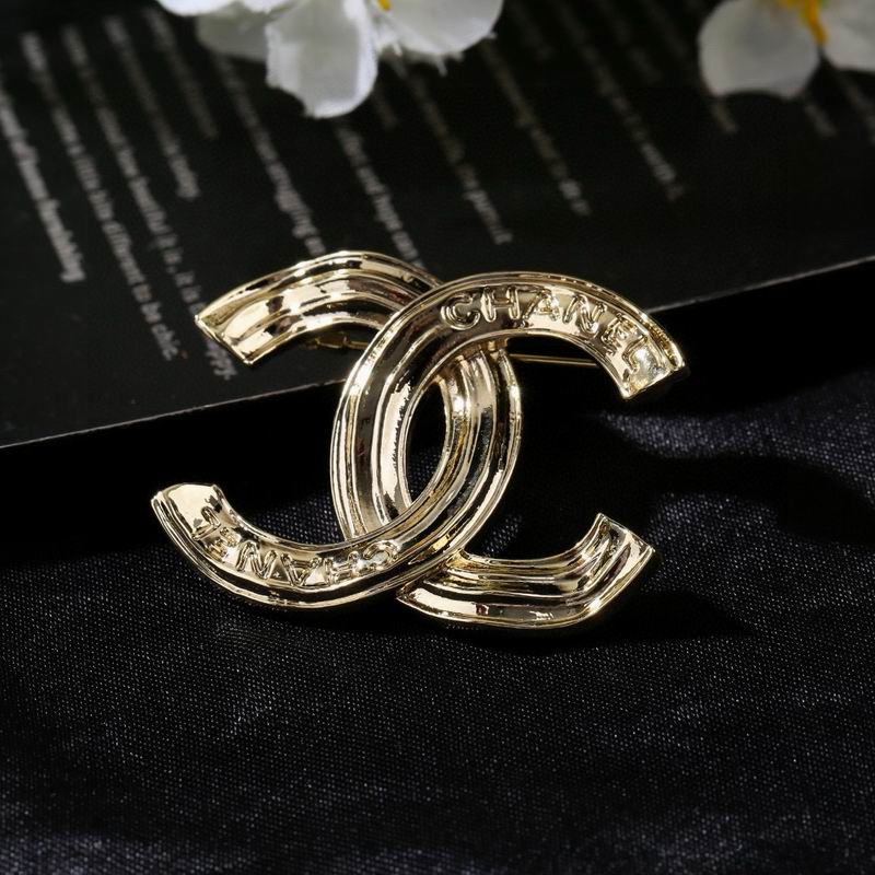 Chanel Brooch 03yxs257 (1)