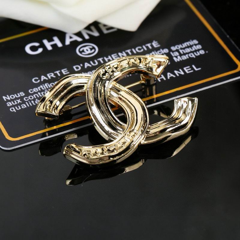 Chanel Brooch 03yxs257 (3)