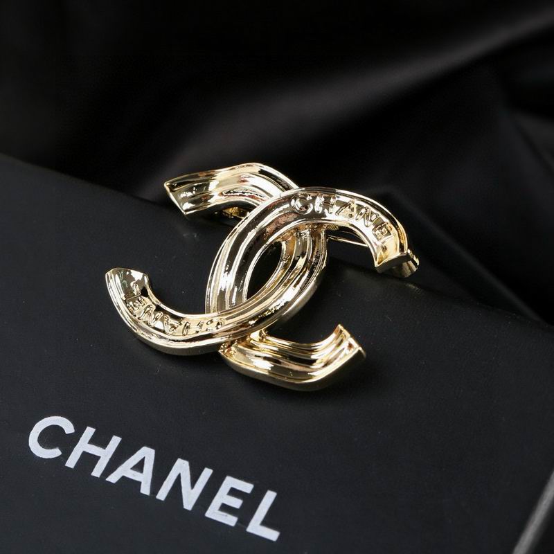 Chanel Brooch 03yxs257 (4)