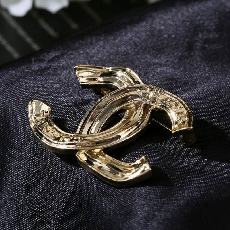 Chanel Brooch 03yxs257 (6)