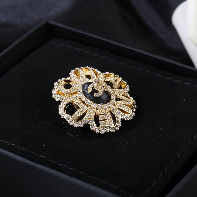 Chanel Brooch 03yxs260 (5)