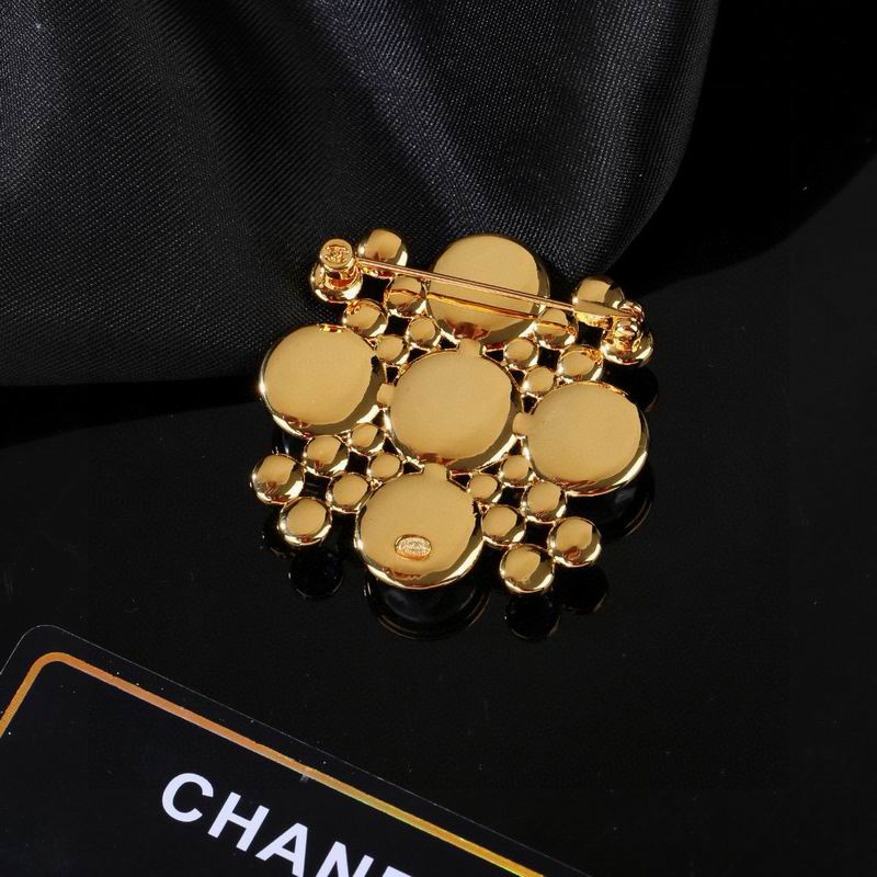 Chanel Brooch 03yxs261 (7)