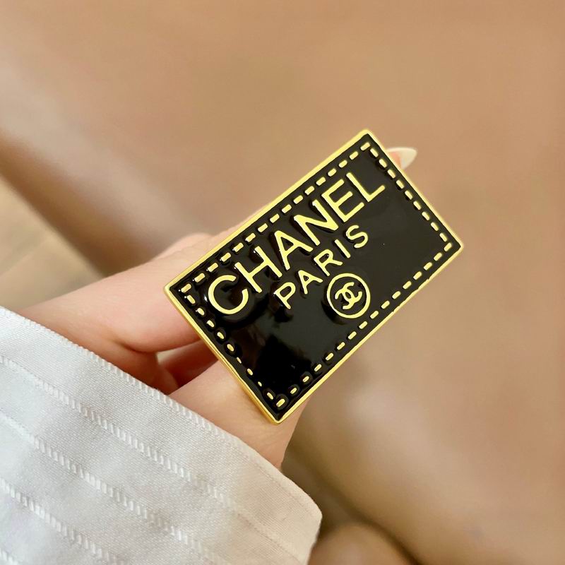 Chanel Brooch 03yxs265 (1)