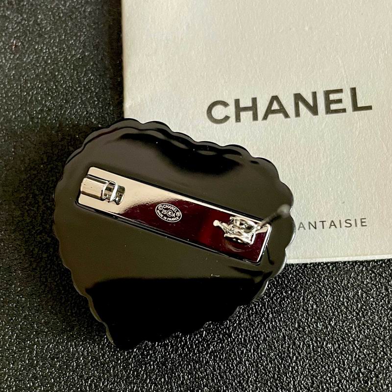Chanel Brooch 03yxs267 (3)